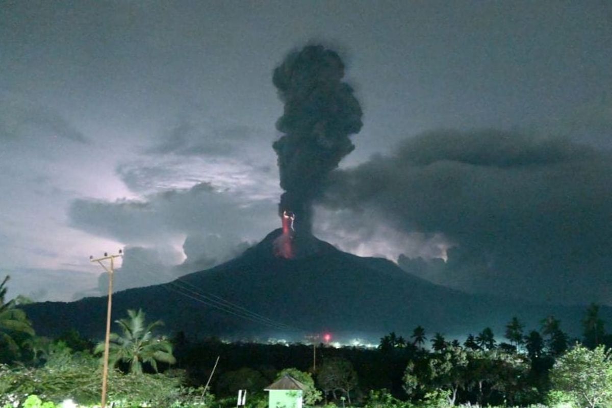 Status Erupsi Gunung Lewotobi