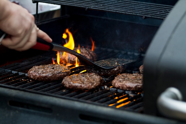 Tips memanggang daging burger