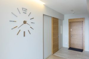 Connecting door